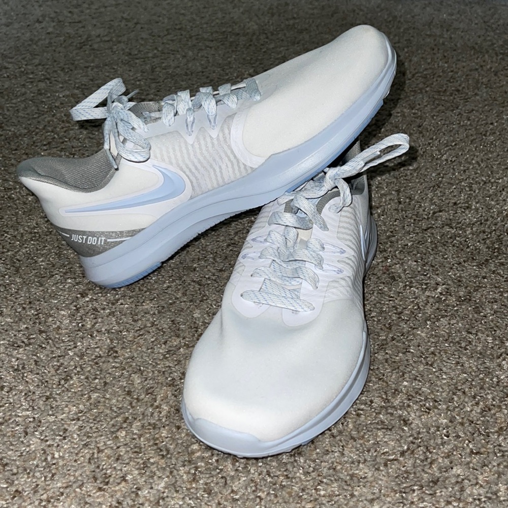 Nike Training Shoe 8- women’s 10.5